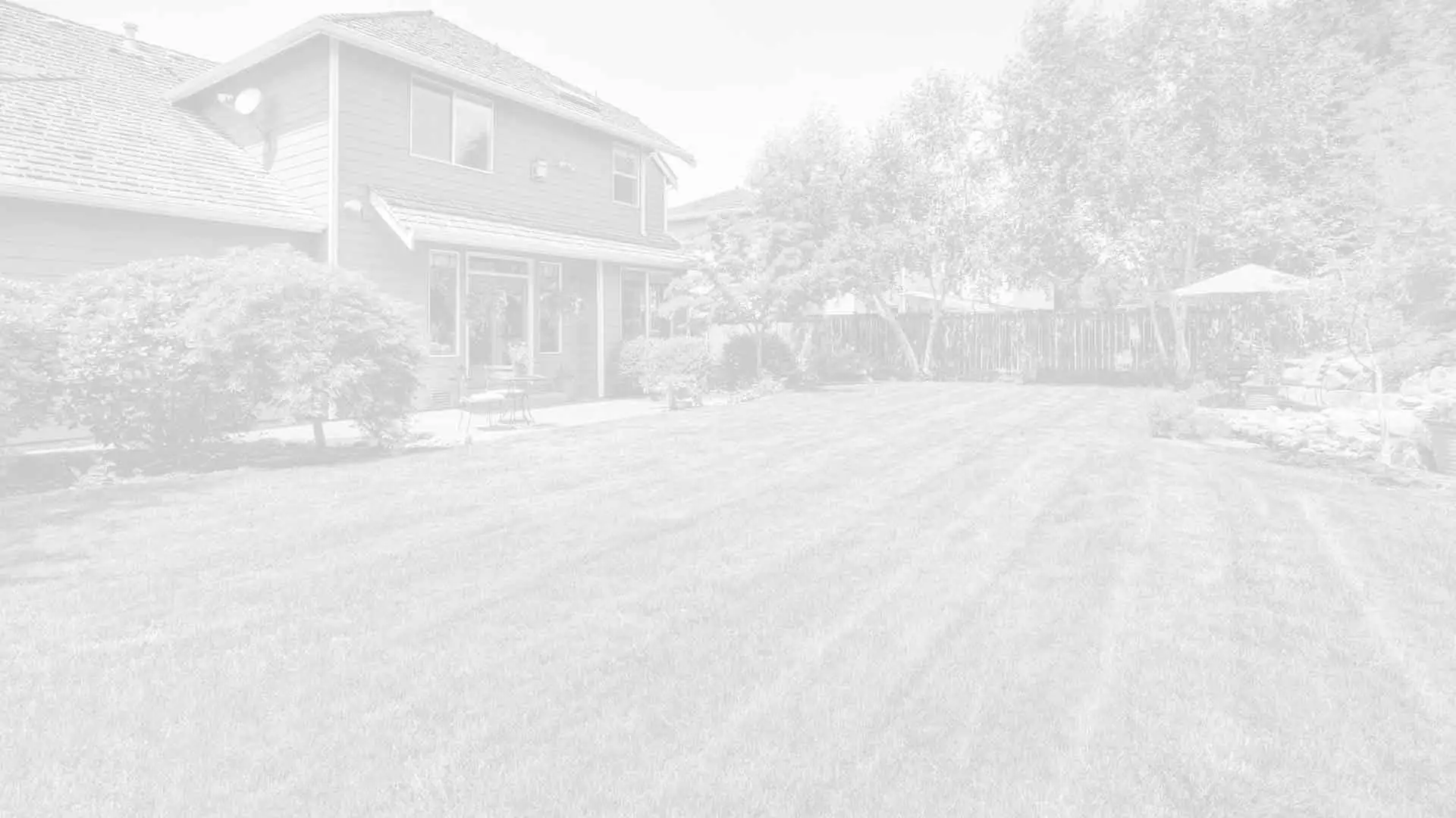 Professionally mowed lawn by ET Lawn Care LLC in Tyler, TX.